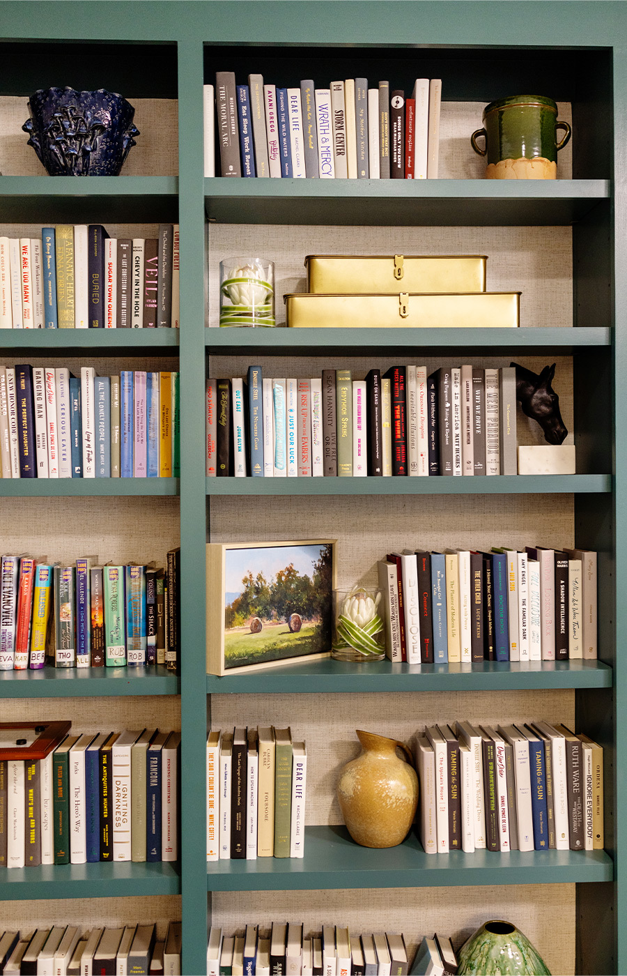 A book shelf.